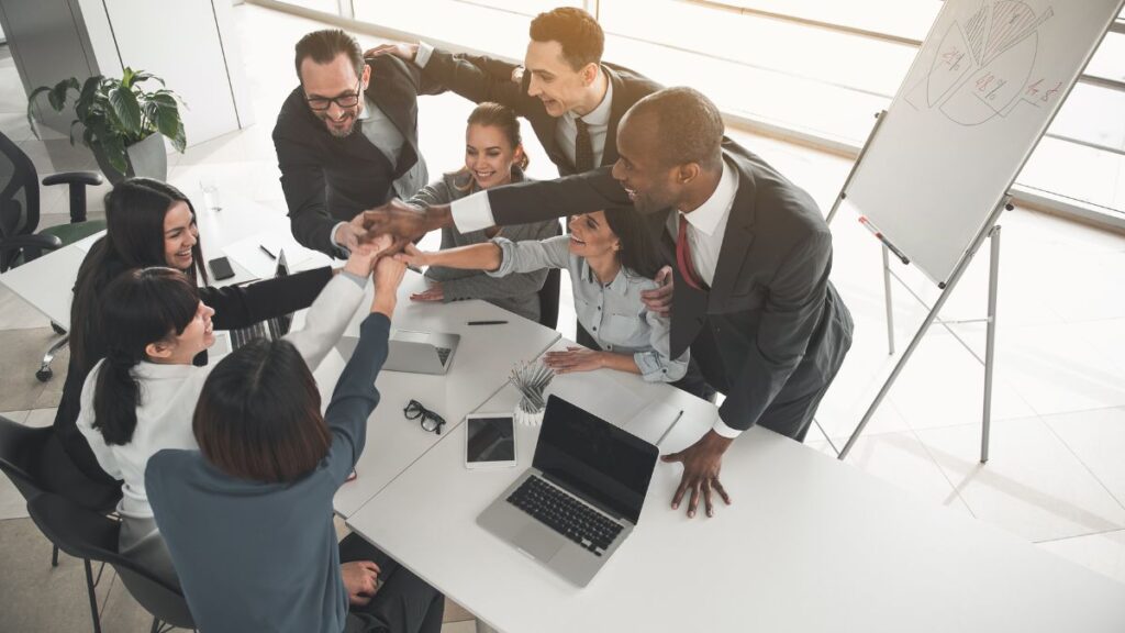 Create a supportive and friendly culture in coworking workspaces